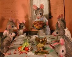 Thanksgiving Mice eating a spread.
